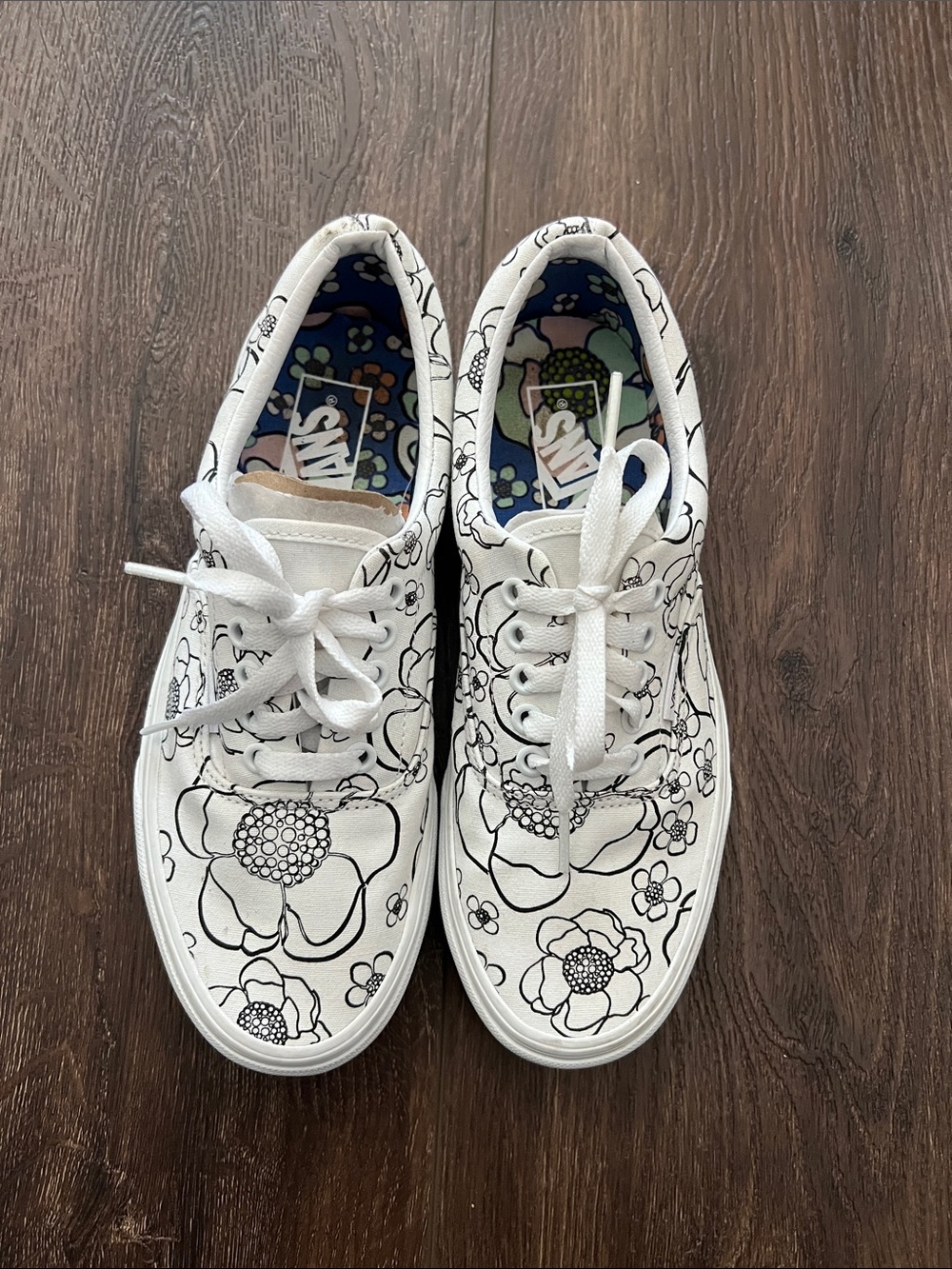 Vans Era U White Floral Canvas Lace-Up Sneakers - Picture 2 of 8